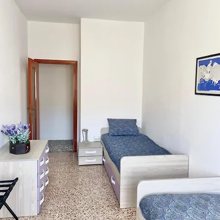 Adamello Apartment, Lavanda 에시노 라리오